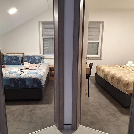 Apartmani Venecia Prozor Kültér fotó