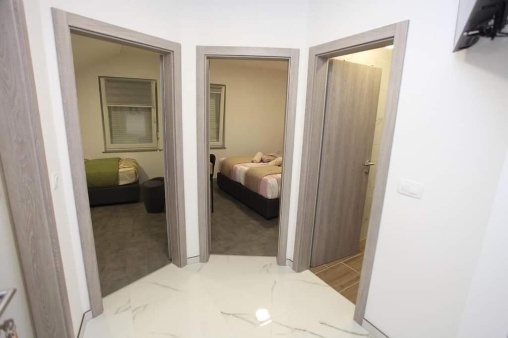 Apartmani Venecia Prozor Kültér fotó