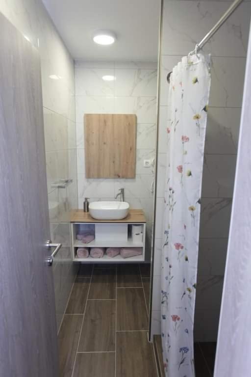 Apartmani Venecia Prozor Kültér fotó