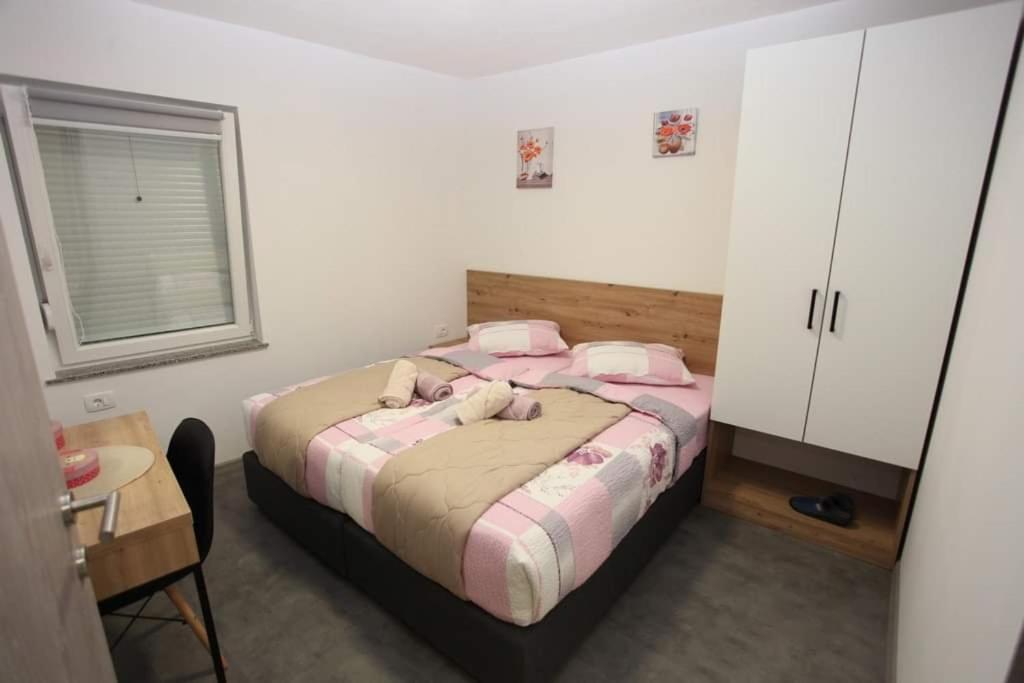Apartmani Venecia Prozor Kültér fotó