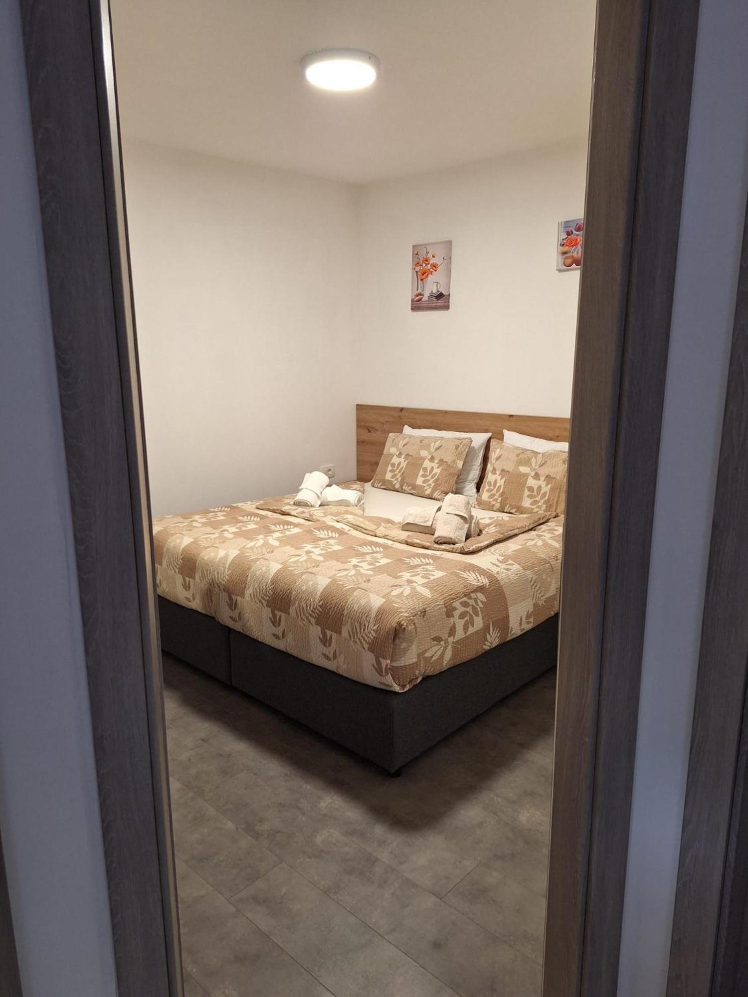 Apartmani Venecia Prozor Kültér fotó